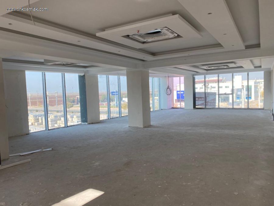 Diyarbakır Urfa Yolu Üzeri Kiralık Plaza