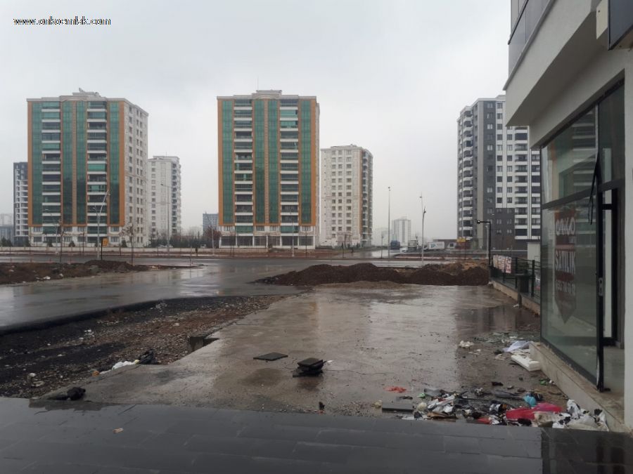 Satılık 245m2 Dükkan Diyarbakır Winstown avm Karşısı