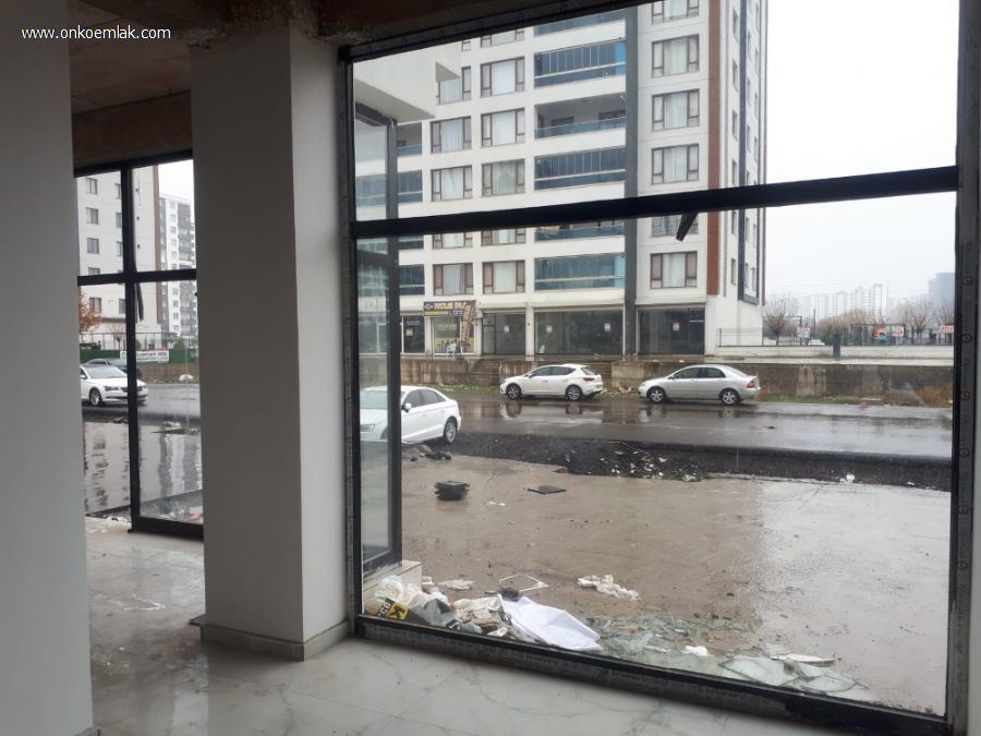 Satılık 245m2 Dükkan Diyarbakır Winstown avm Karşısı