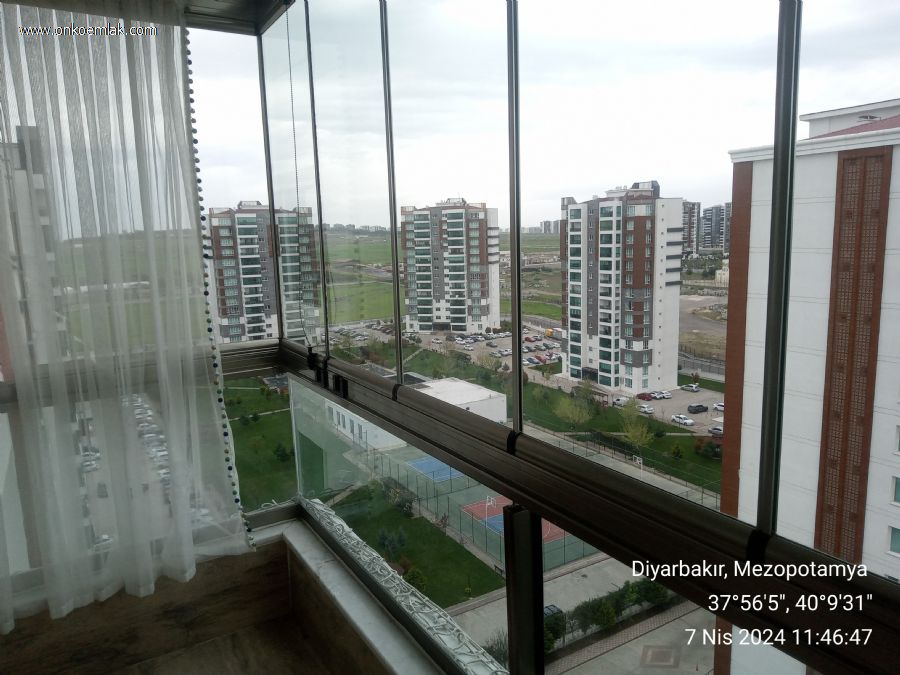 Satılık 4+1 210m2 Daire Diyarbakır 75 Yol Üzeri